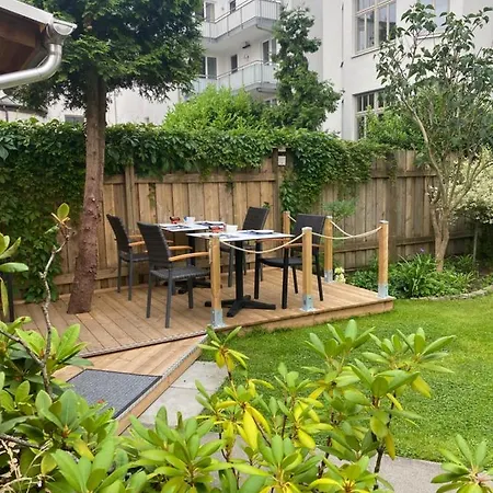 Ostseetraum Guest house *
